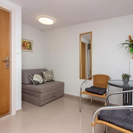 Nice 2 Floors 2 Bathroom In Center Apartman